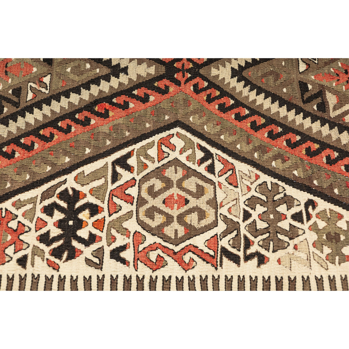 Movenda - (5'4''  x 9') Vintage Turkish Kilim