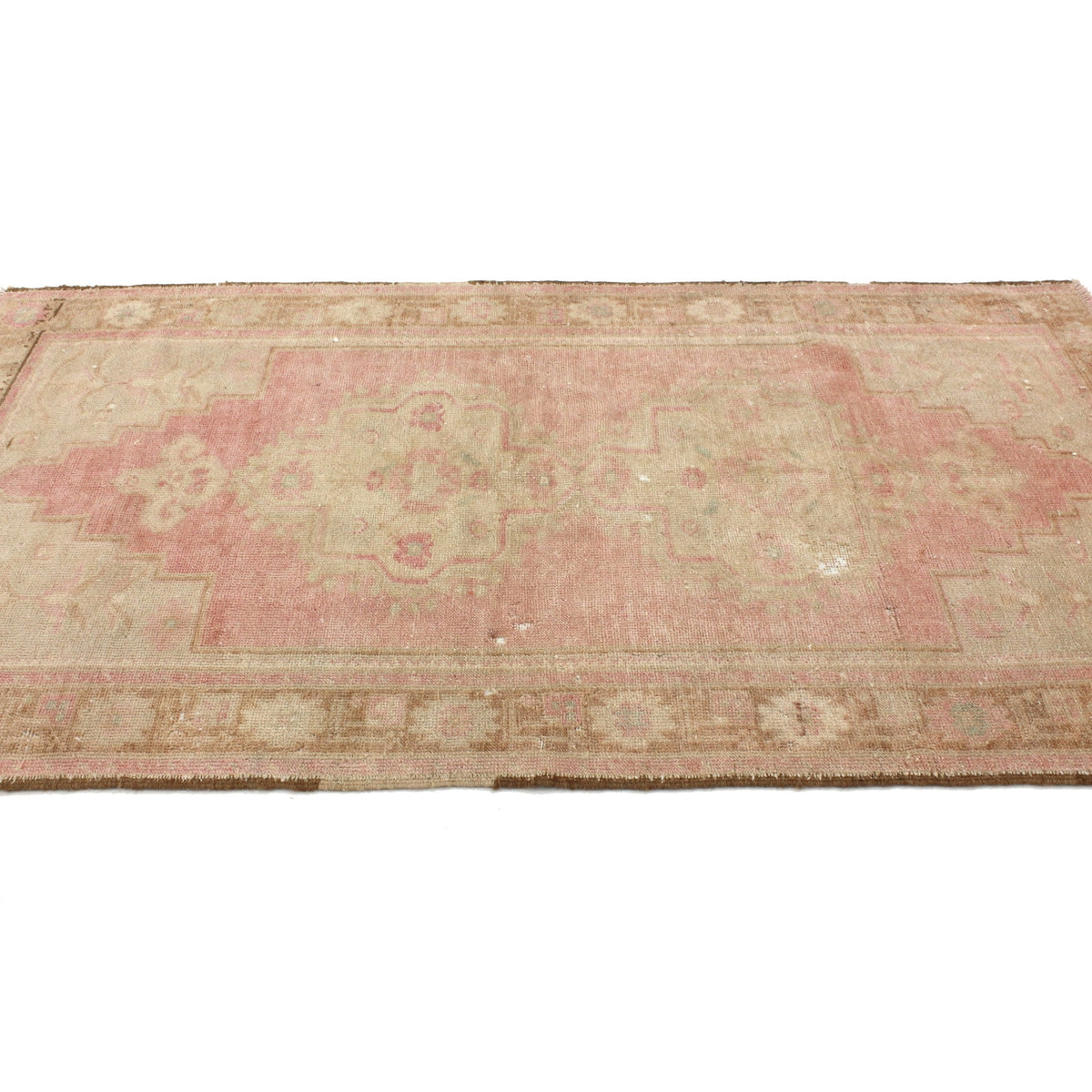 Lityn - (3'5'' x 6'1'') Vintage Turkish Rug