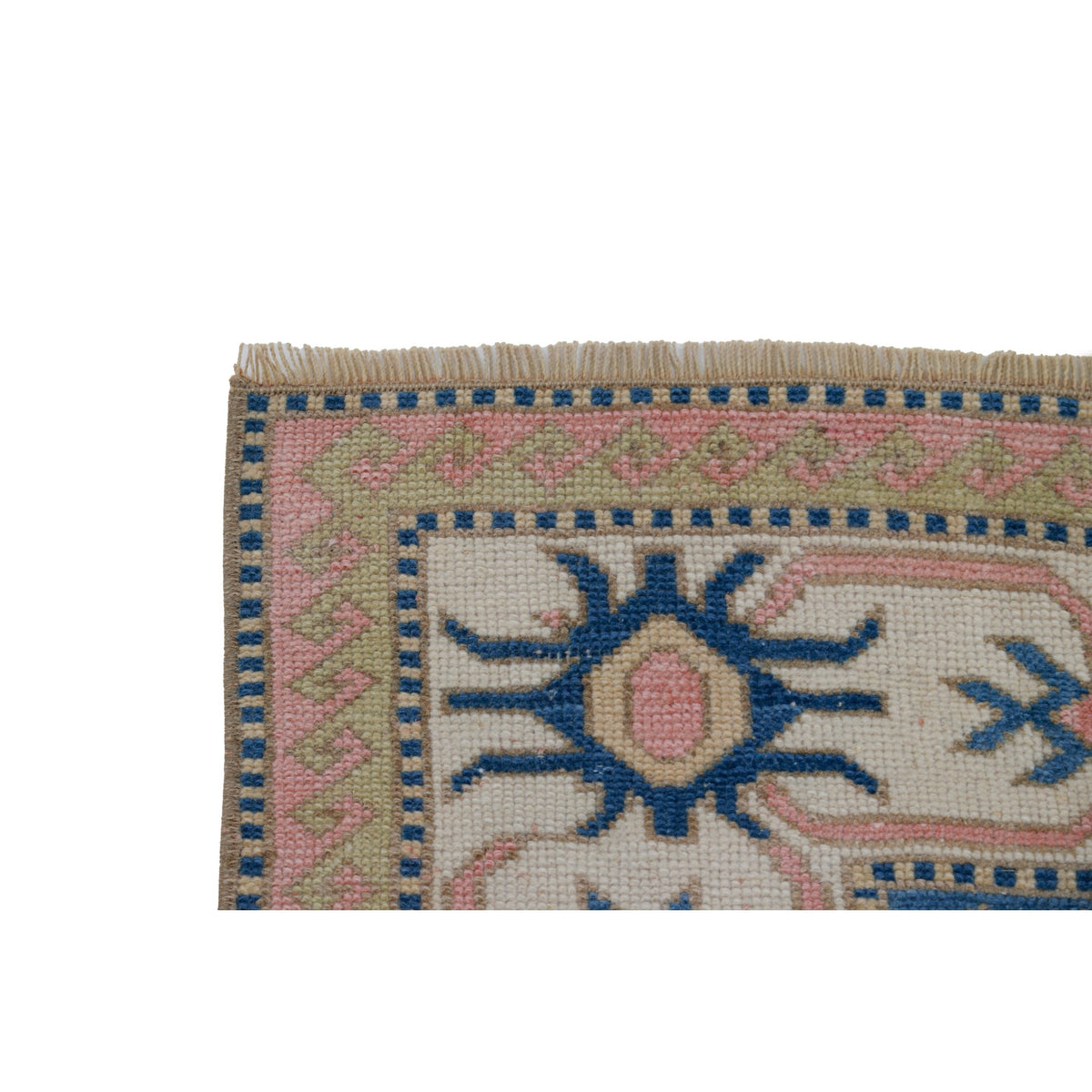 Mukah - (5'7'' x 8') Vintage Turkish Rug