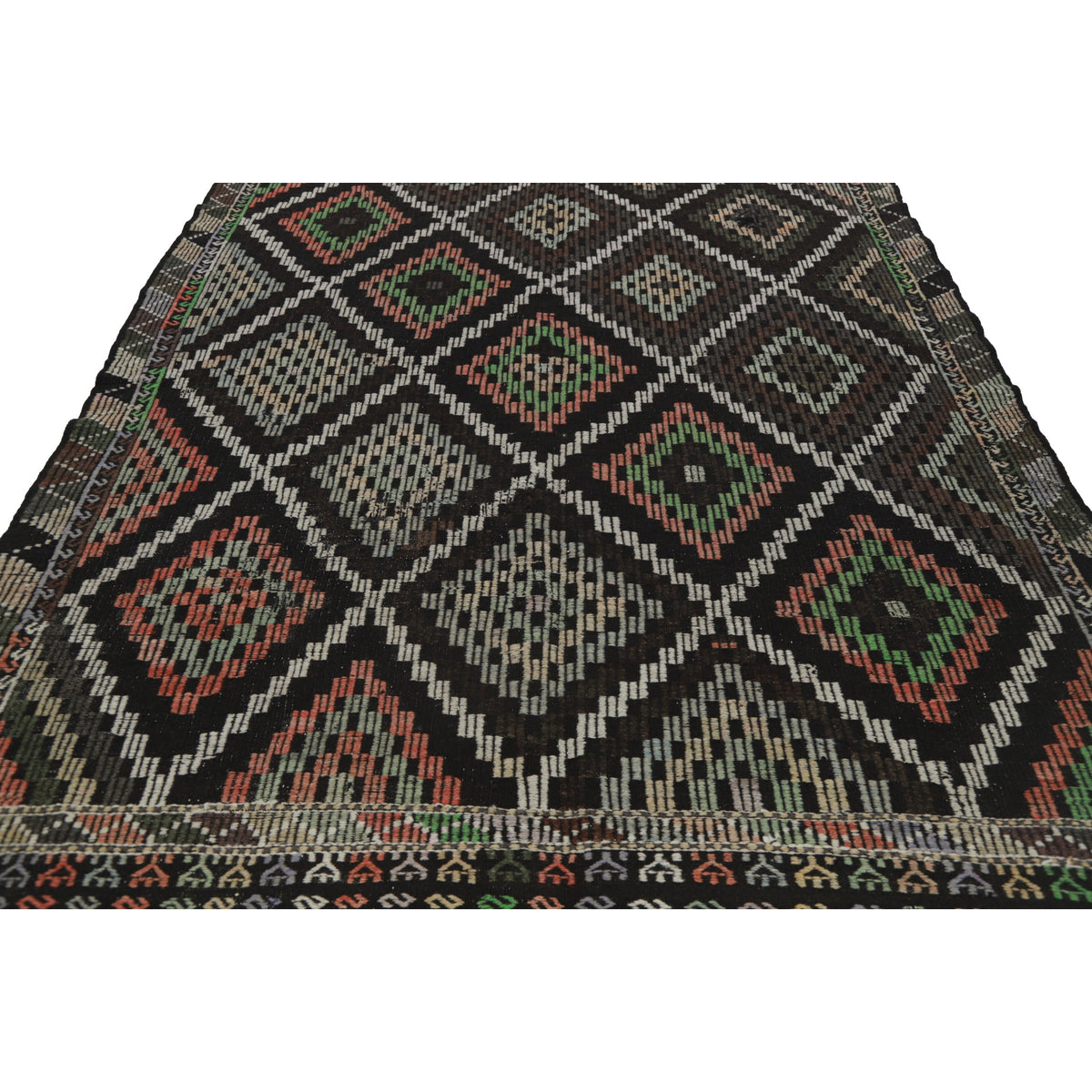 Mantrian - (6'10'' x 8'10'') Vintage Turkish Kilim