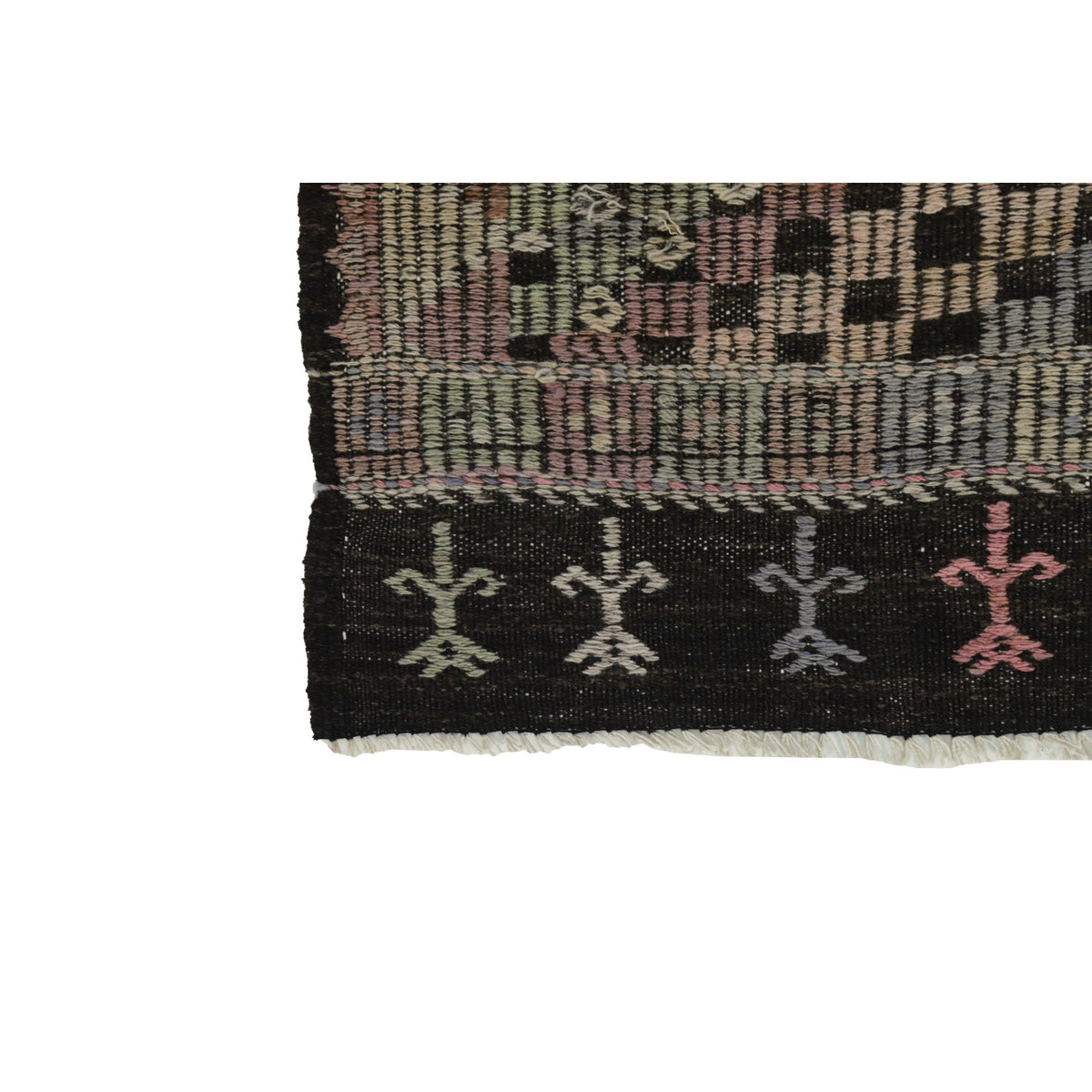 Baroh - (5'4'' x 6'8'') Vintage Turkish Kilim