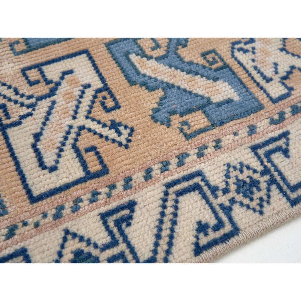 Perun - (6'3'' x 8'2'') Vintage Turkish Rug