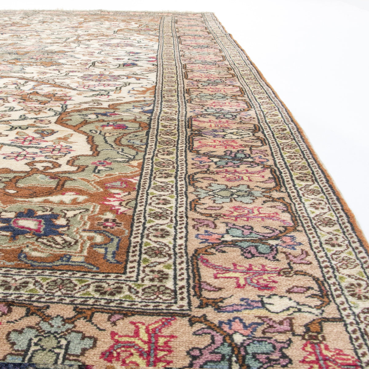 Dande - (6'4'' x 9'5'') Vintage Turkish Rug