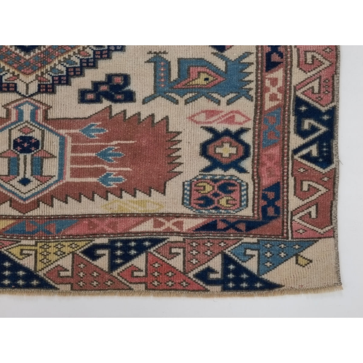 Fusta - (3'5'' x 5'10'') Vintage Turkish Rug