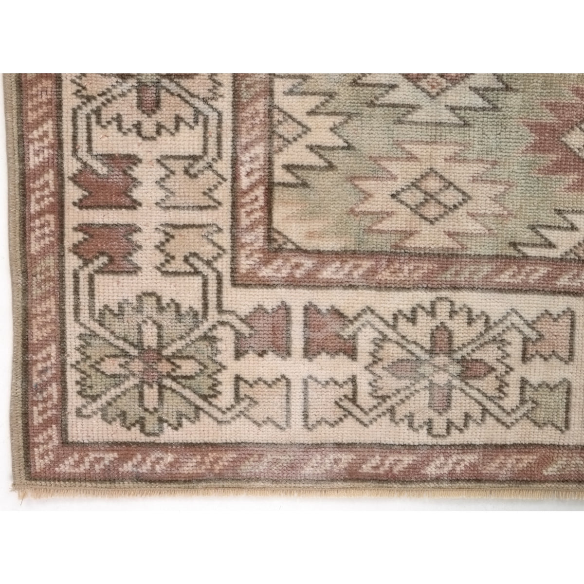 Klikav - (3'3'' x 4'9'') Vintage Turkish Rug