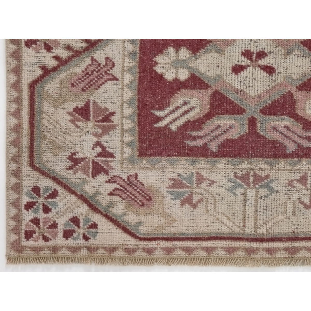 Mindebera - (2'7'' x 4'5'') Vintage Turkish Rug