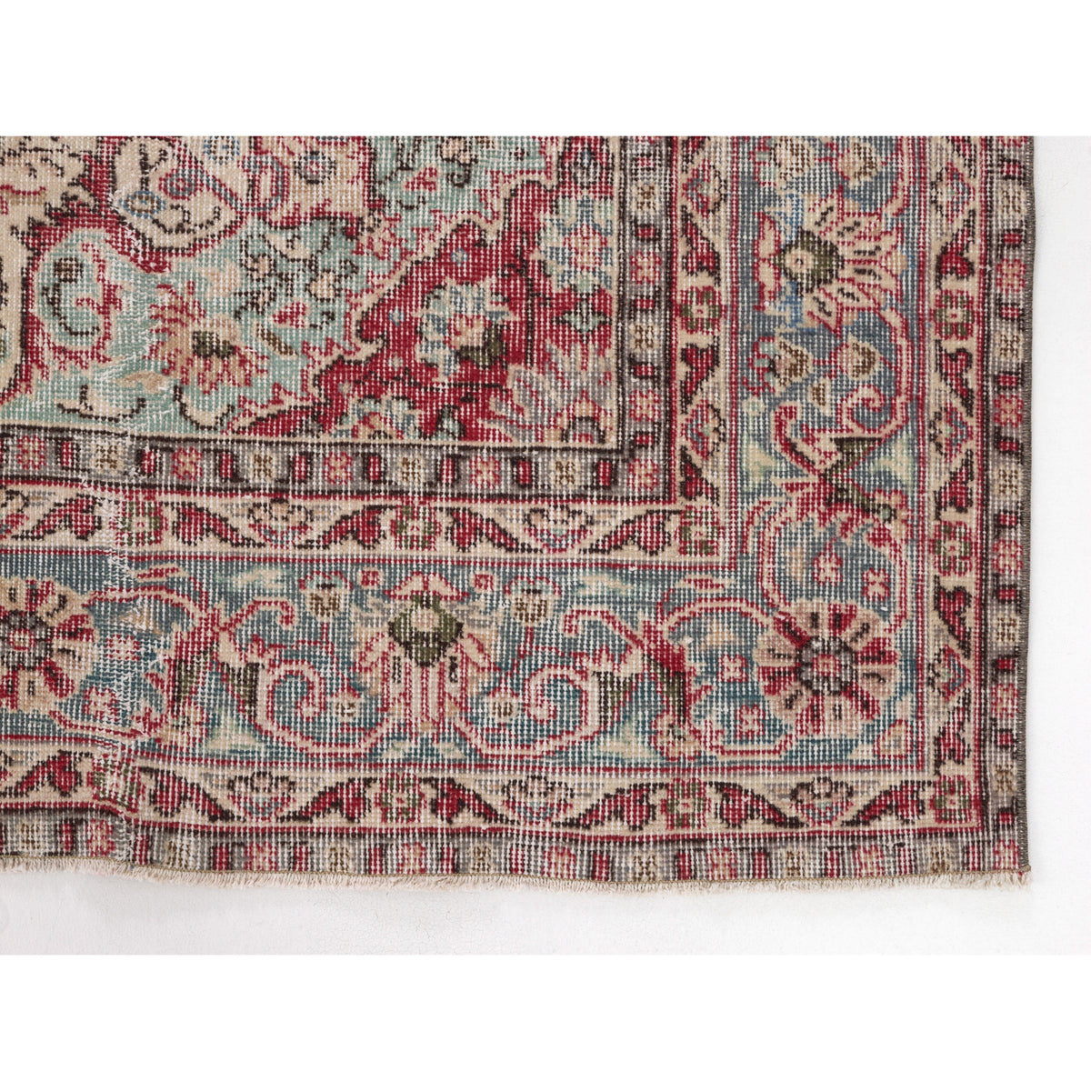 Besar - (6'8'' x 10'7'') Vintage Turkish Rug