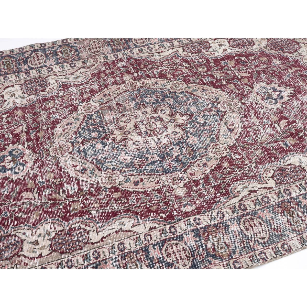 Rahani - (5'3'' x 8'8'') Vintage Turkish Rug