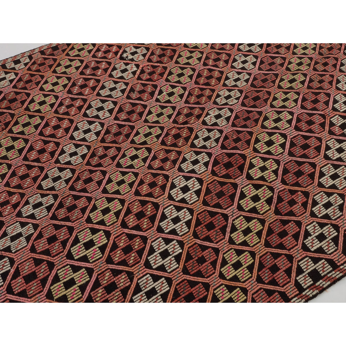 Rata - (5'8'' x 9'10'') Vintage Turkish Kilim