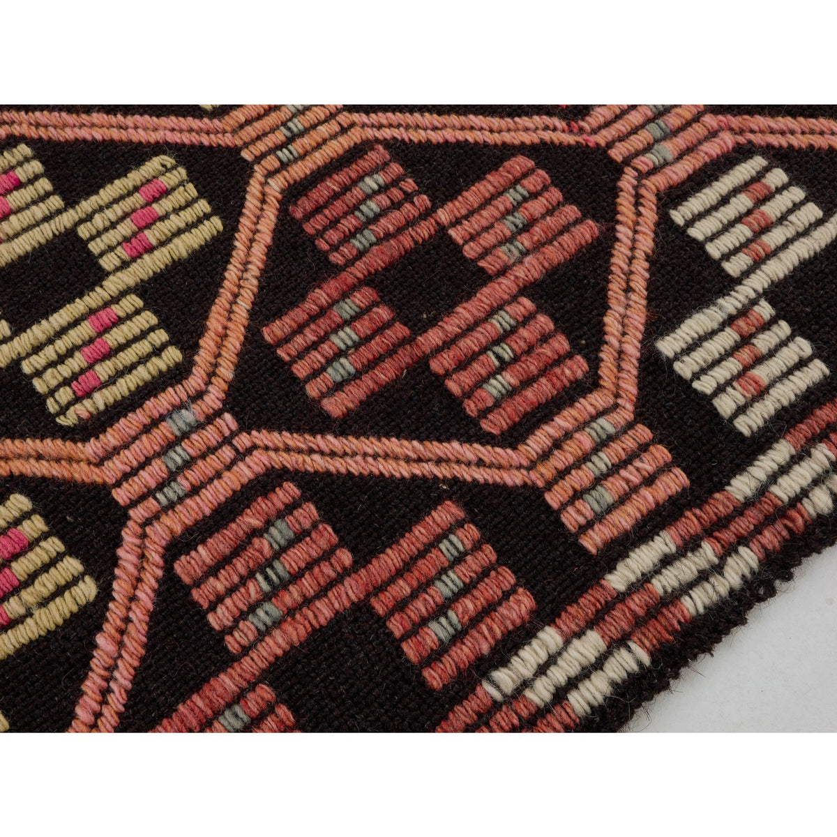 Rata - (5'8'' x 9'10'') Vintage Turkish Kilim