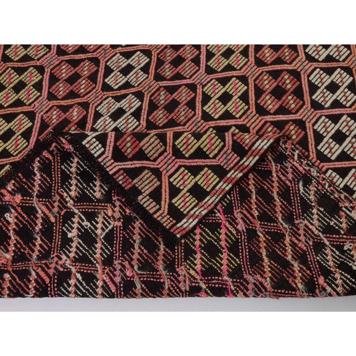 Rata - (5'8'' x 9'10'') Vintage Turkish Kilim