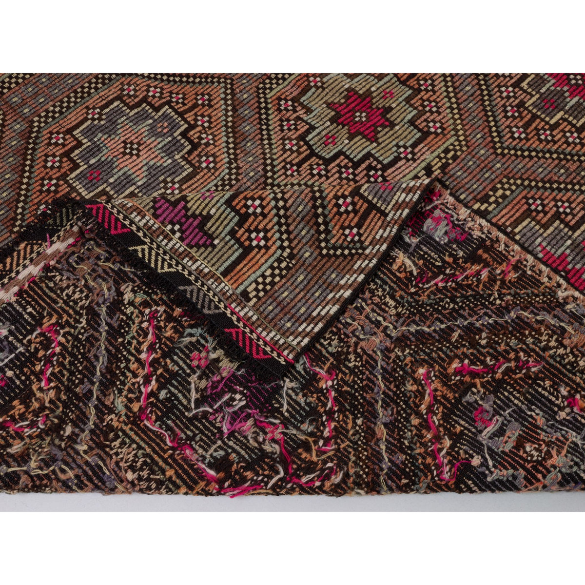 Mirikan - (5'10'' x 11'1'') Vintage Turkish Kilim