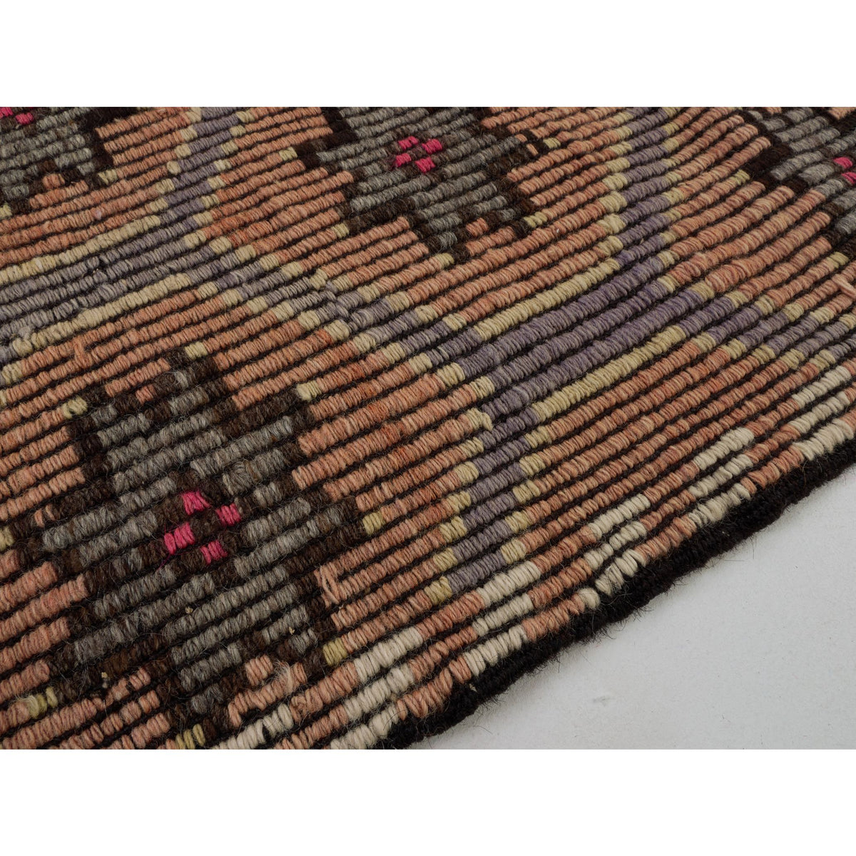 Sesheni  - (6'6'' x 9') Vintage Turkish Kilim