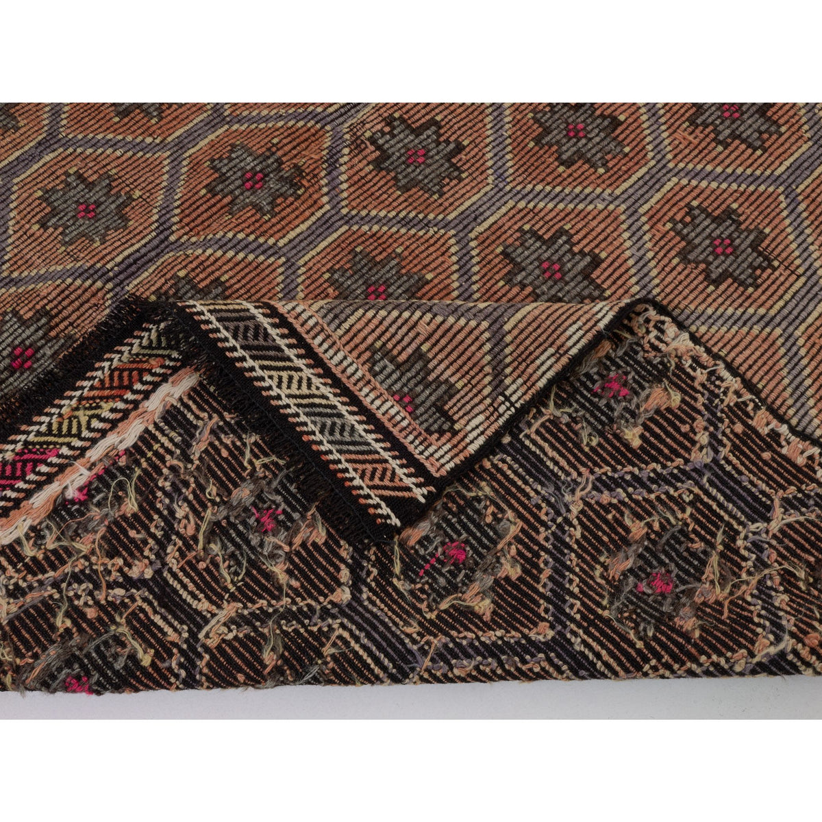 Sesheni  - (6'6'' x 9') Vintage Turkish Kilim