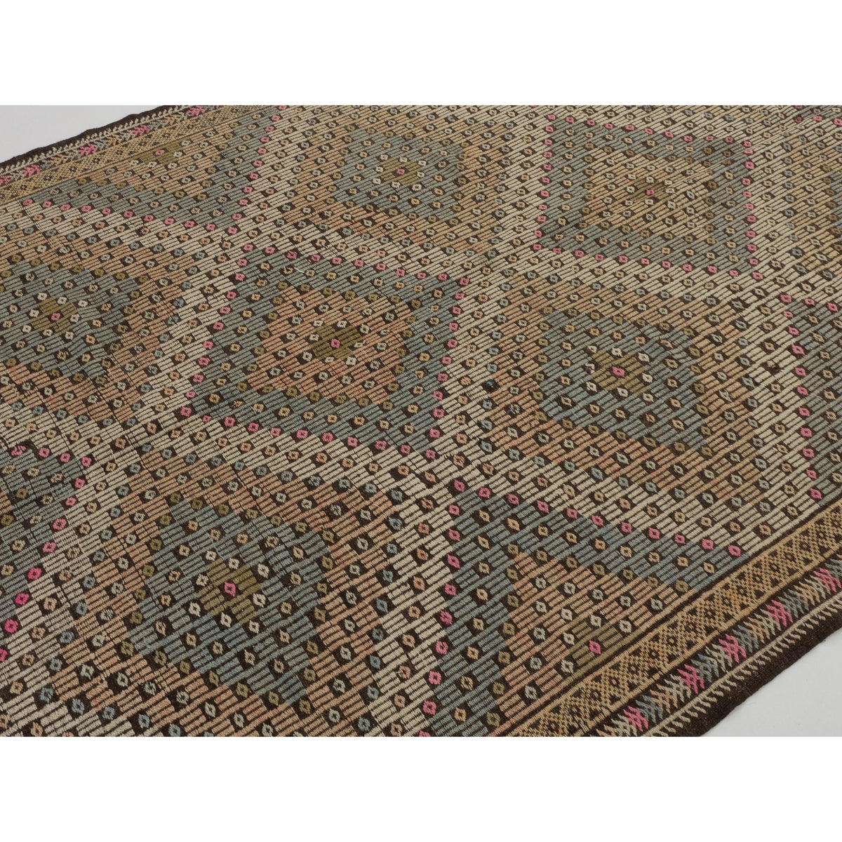 Mareira - (5'8'' x 11'3'') Vintage Turkish Kilim