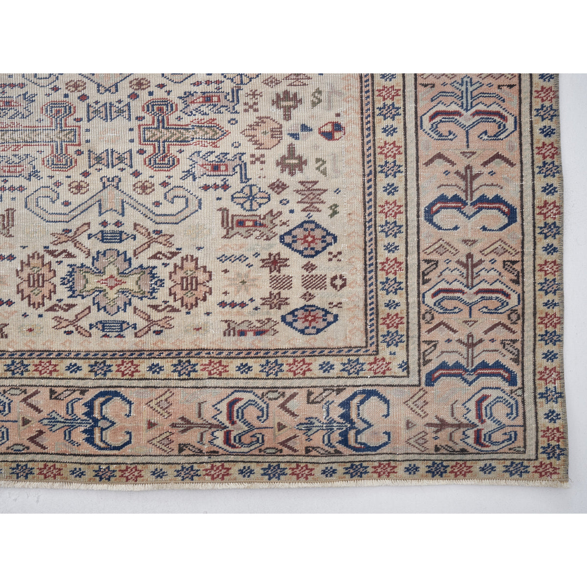 Perodua - (6'5'' x 9'4'') Vintage Turkish Rug