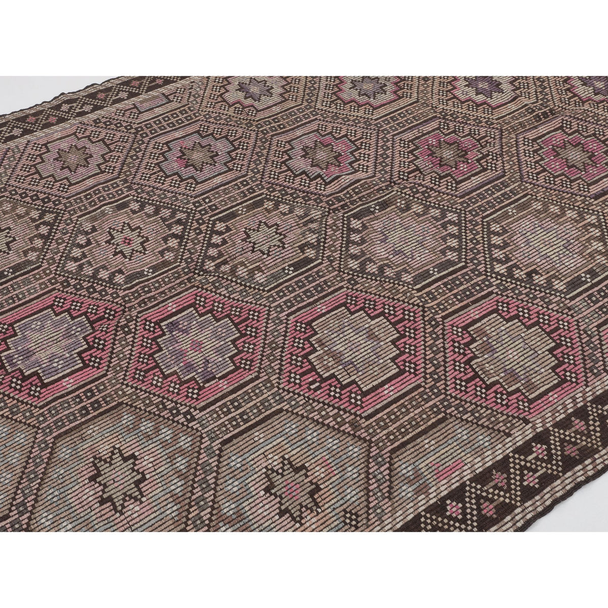 Oldinka - (6' x 10'5'') Vintage Turkish Kilim