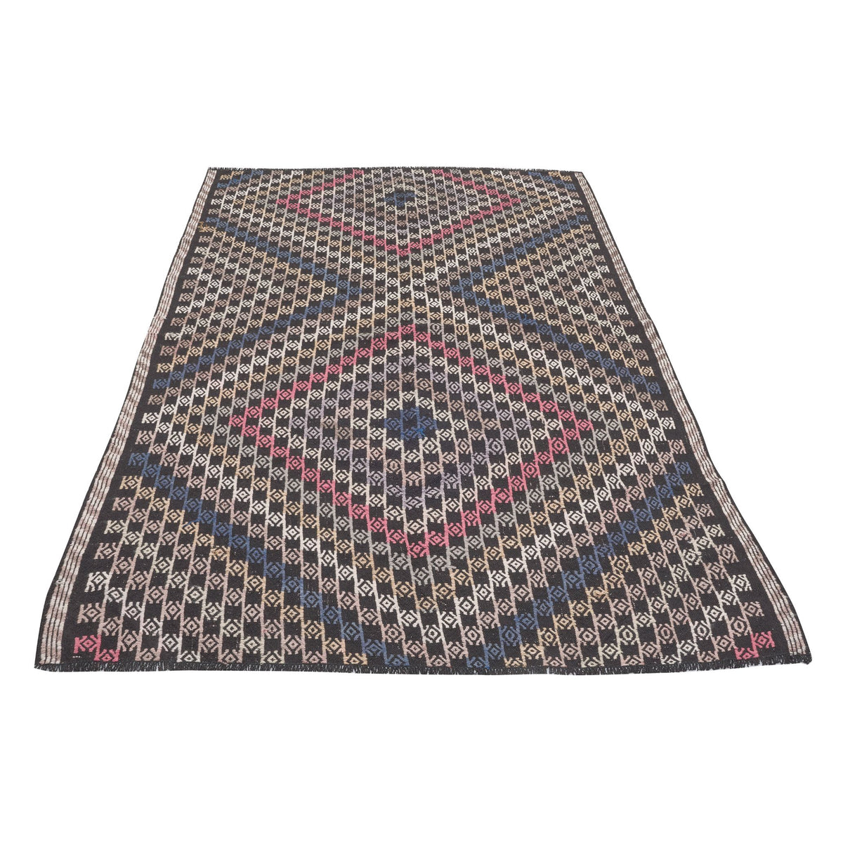 Kiseria - (5'5'' x 9'2'') Vintage Turkish Kilim