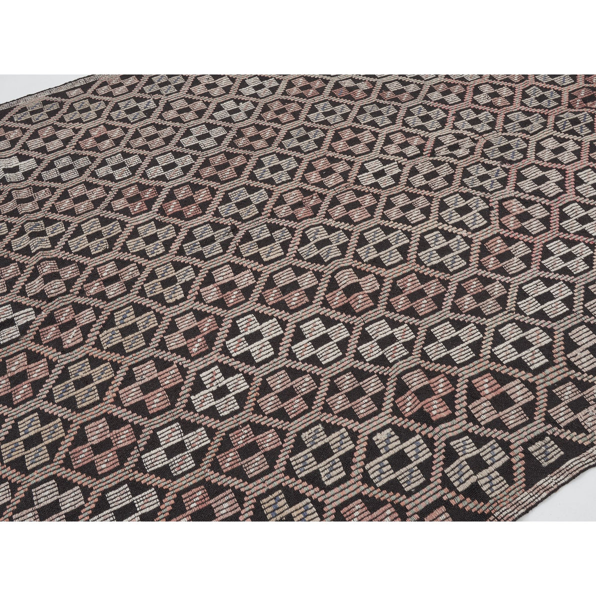 Maikona  - (6'11'' x 9'11'') Vintage Turkish Kilim