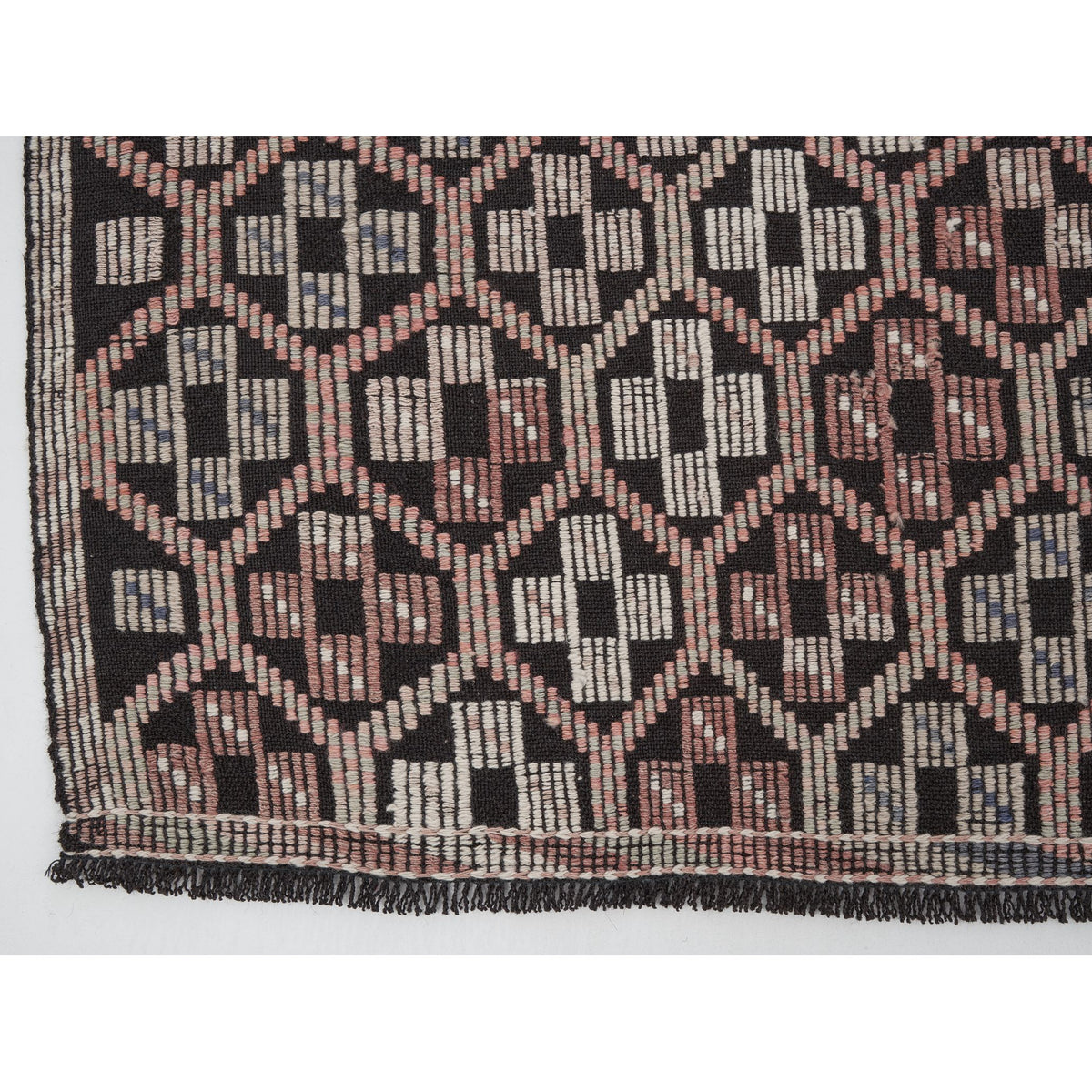 Maikona  - (6'11'' x 9'11'') Vintage Turkish Kilim