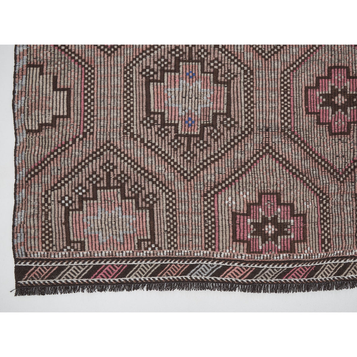 Banissa  - (6' x 9'10'') Vintage Turkish Kilim