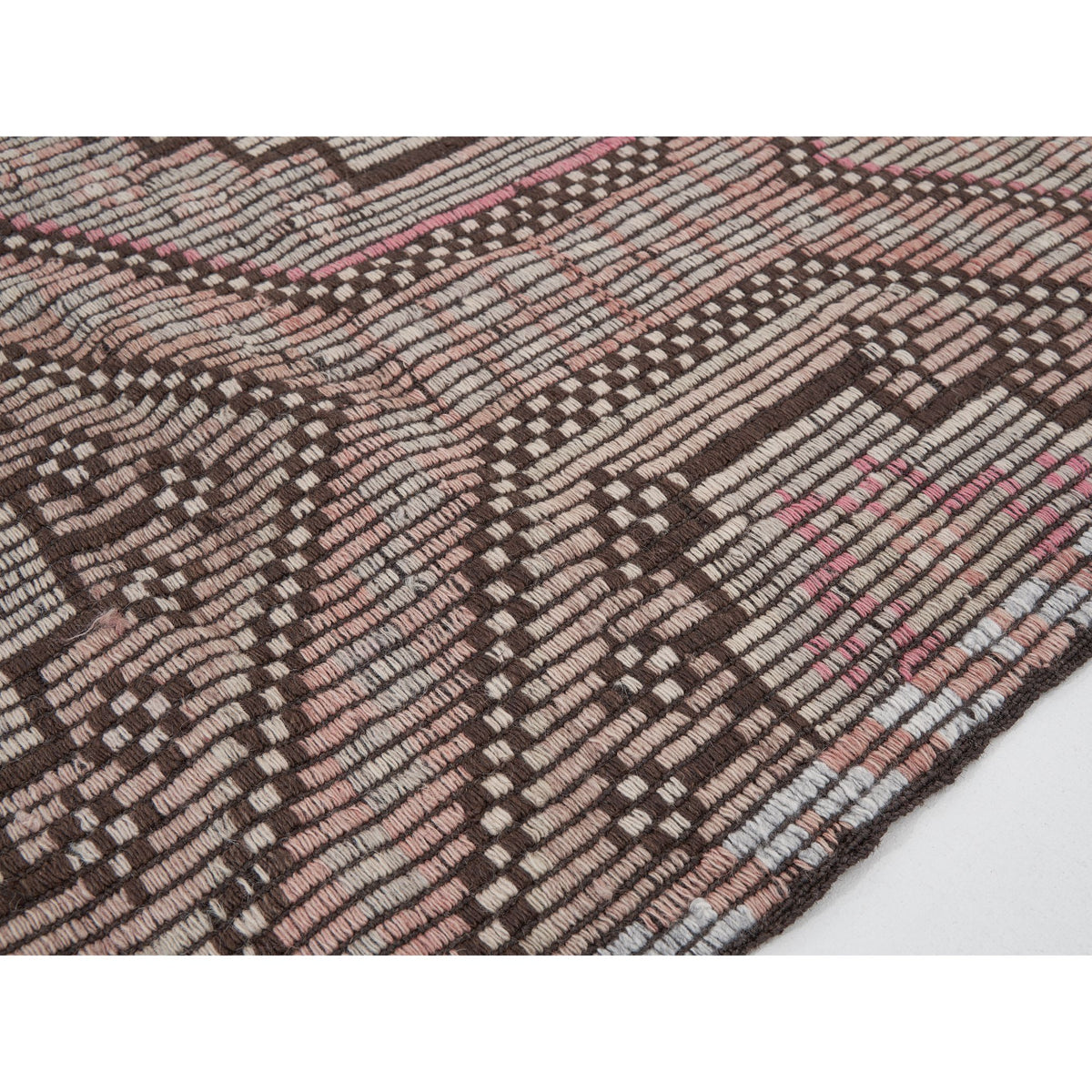 Banissa  - (6' x 9'10'') Vintage Turkish Kilim