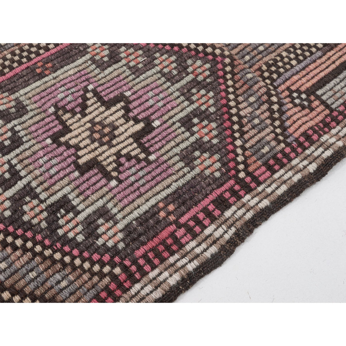 Merille - (5'5'' x 8'3'') Vintage Turkish Kilim