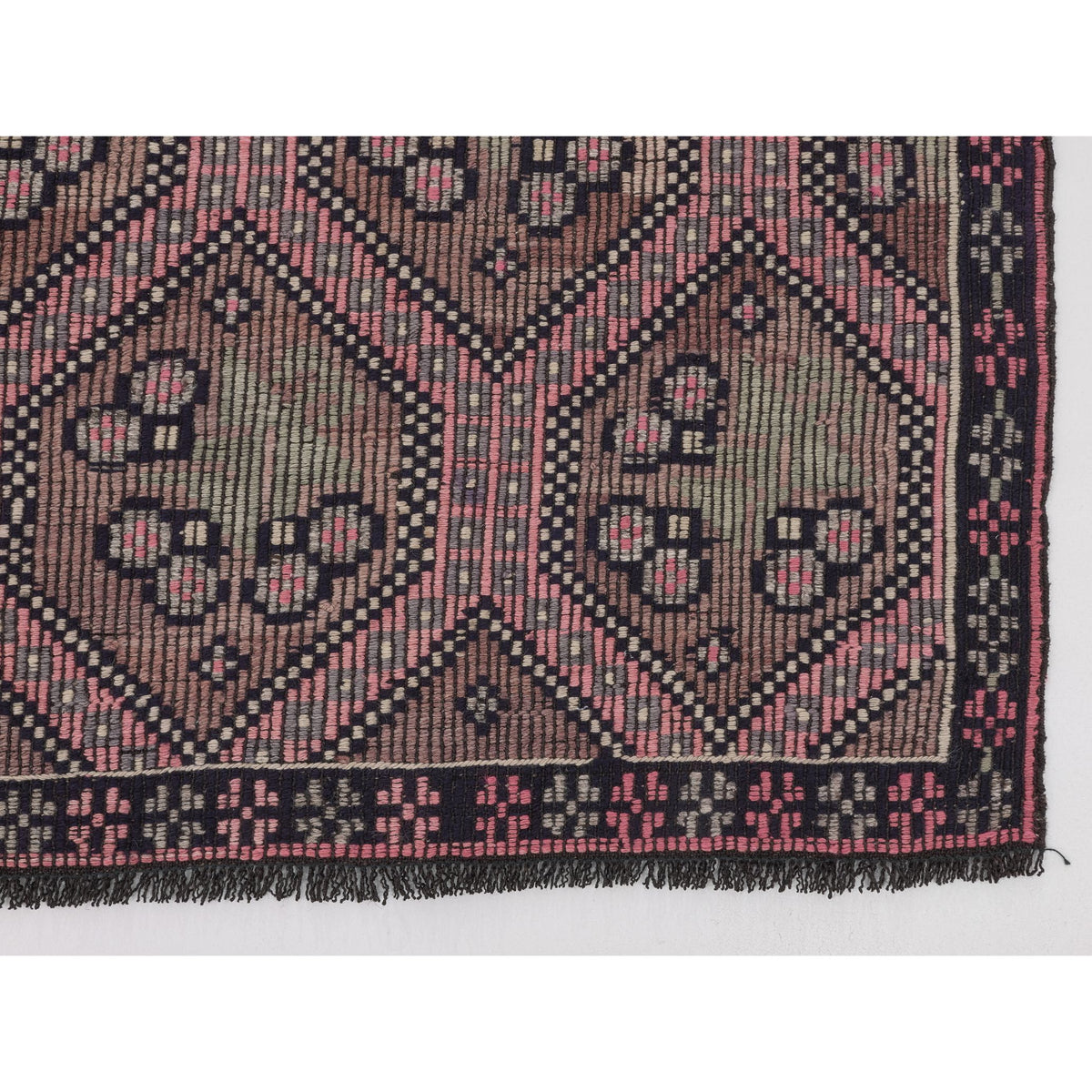 Kabarned - (5'7'' x 8'11'') Vintage Turkish Kilim