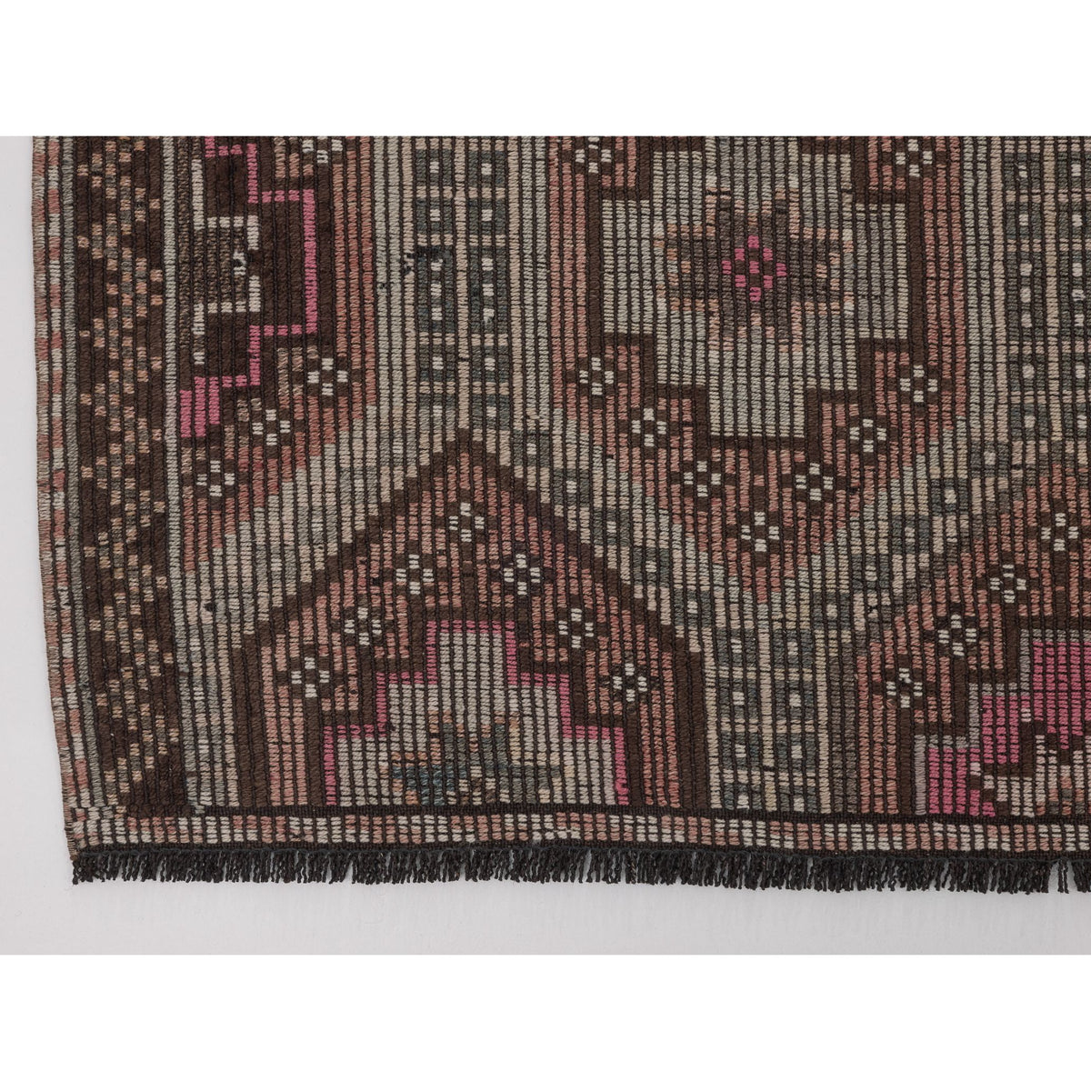 Panyan - (5'3'' x 9') Vintage Turkish Kilim