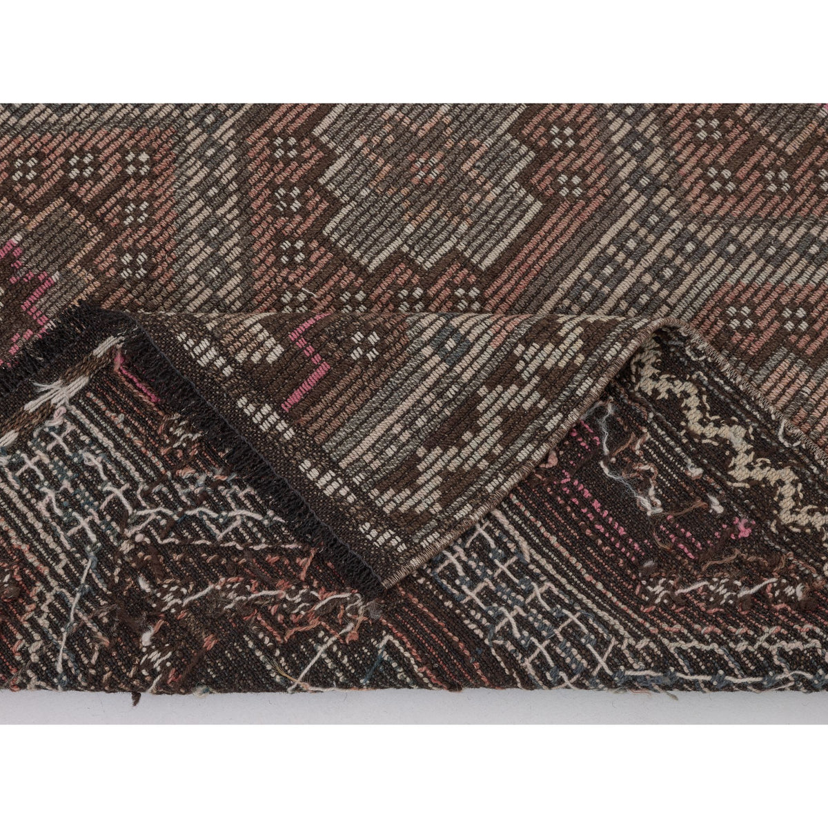 Panyan - (5'3'' x 9') Vintage Turkish Kilim