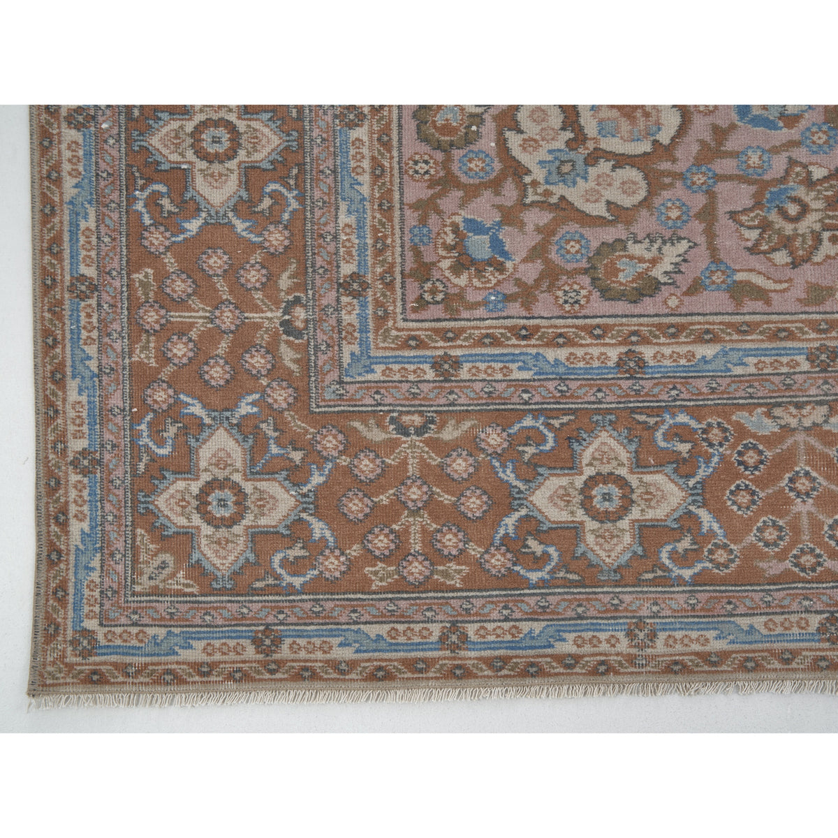 Malesen - (6'1'' x 9'5'') Vintage Turkish Rug