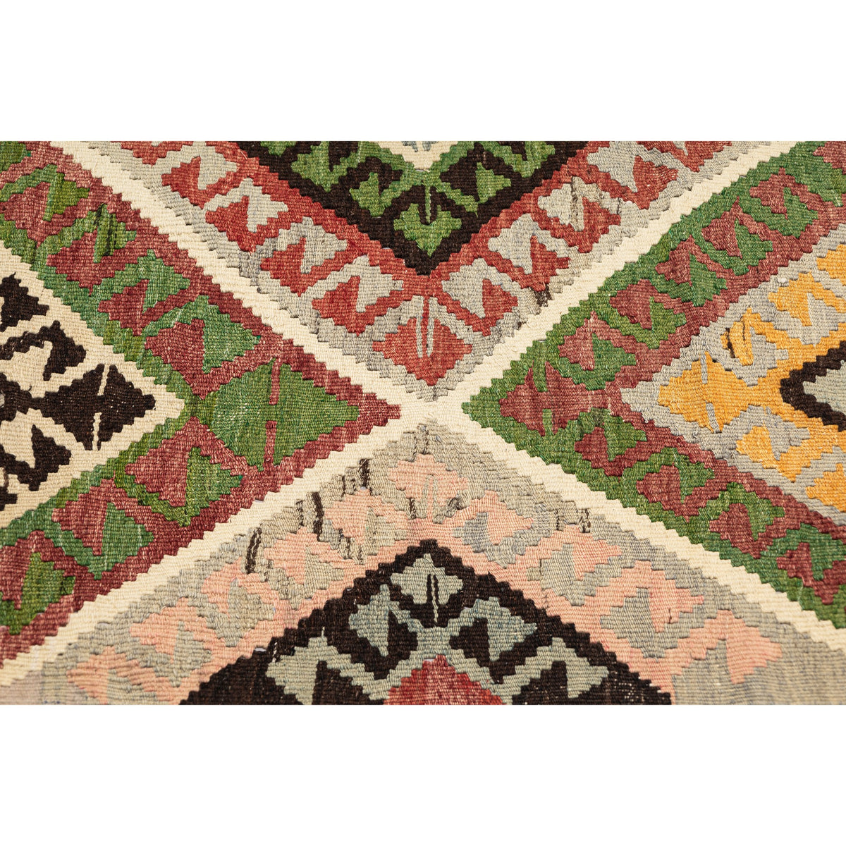 Mandja - (5'7'' x 10'8'') Vintage Turkish Kilim