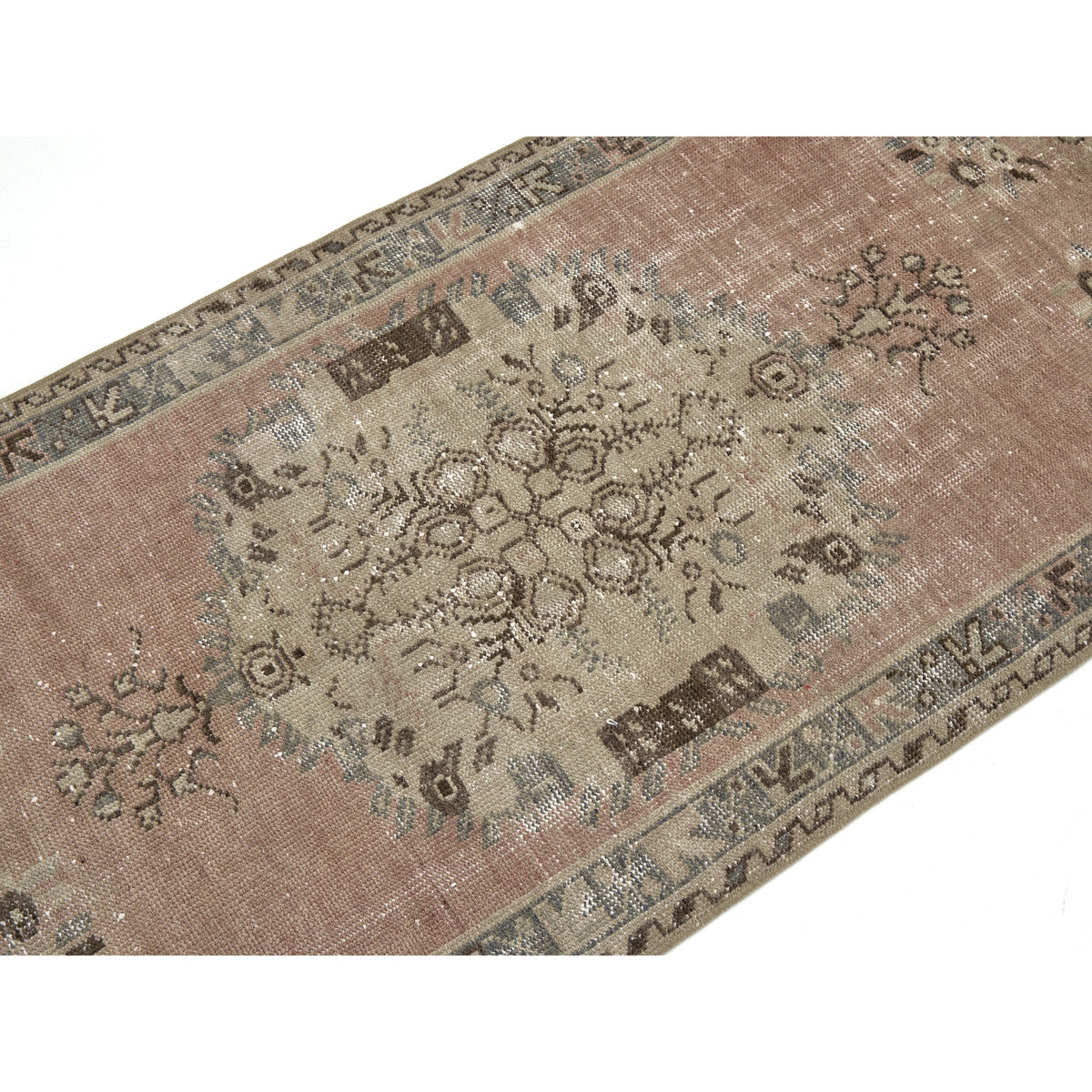 Beituma - (2'7'' x 5'5'') Vintage Turkish Rug