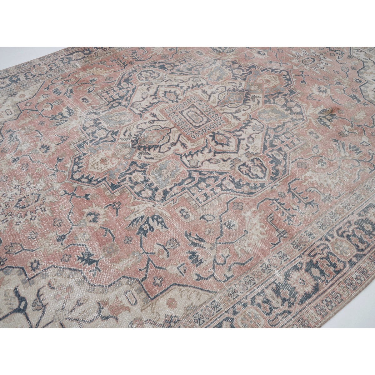 Rumrah - (7'7" x 11'1") Oriental Turkish Rug