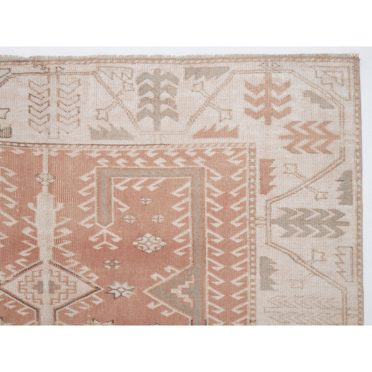 Nairu - (3'10'' x 5'5'') Vintage Turkish Rug