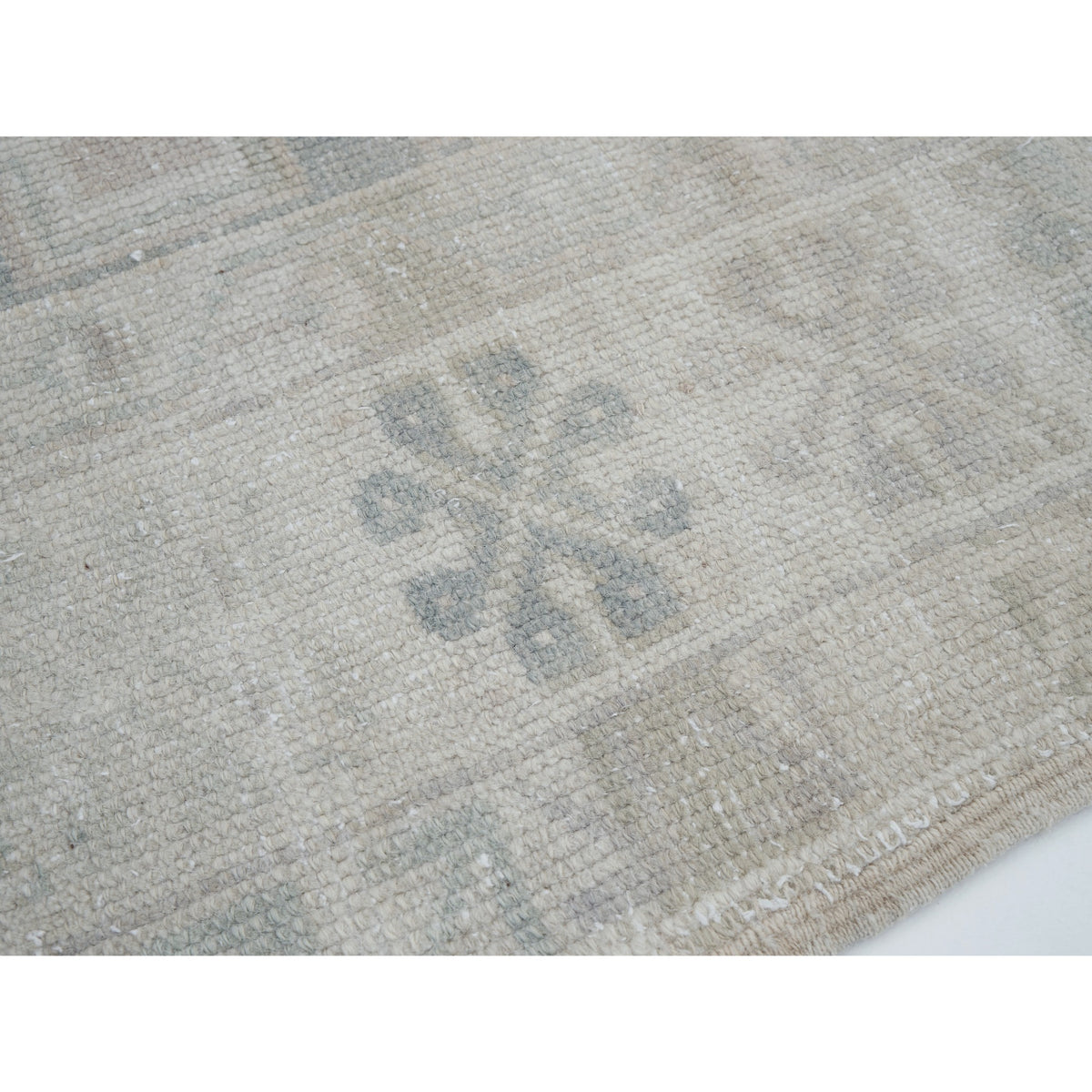 Buraru - (3'10'' x 7'3'') Vintage Turkish Rug