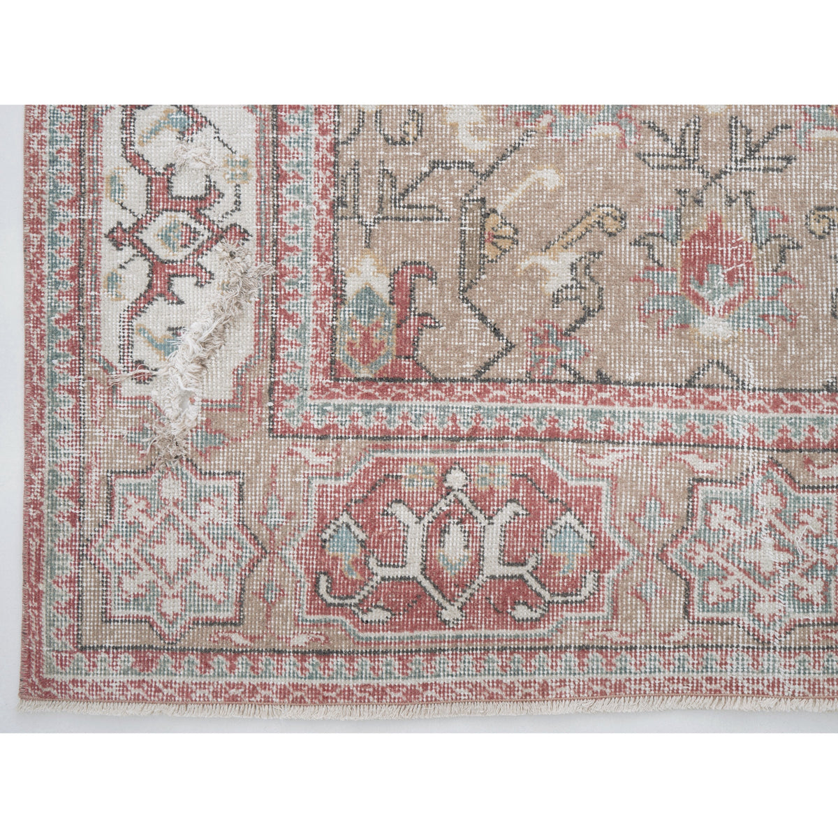 Egele - (6'10'' x 10'1'') Vintage Turkish Rug