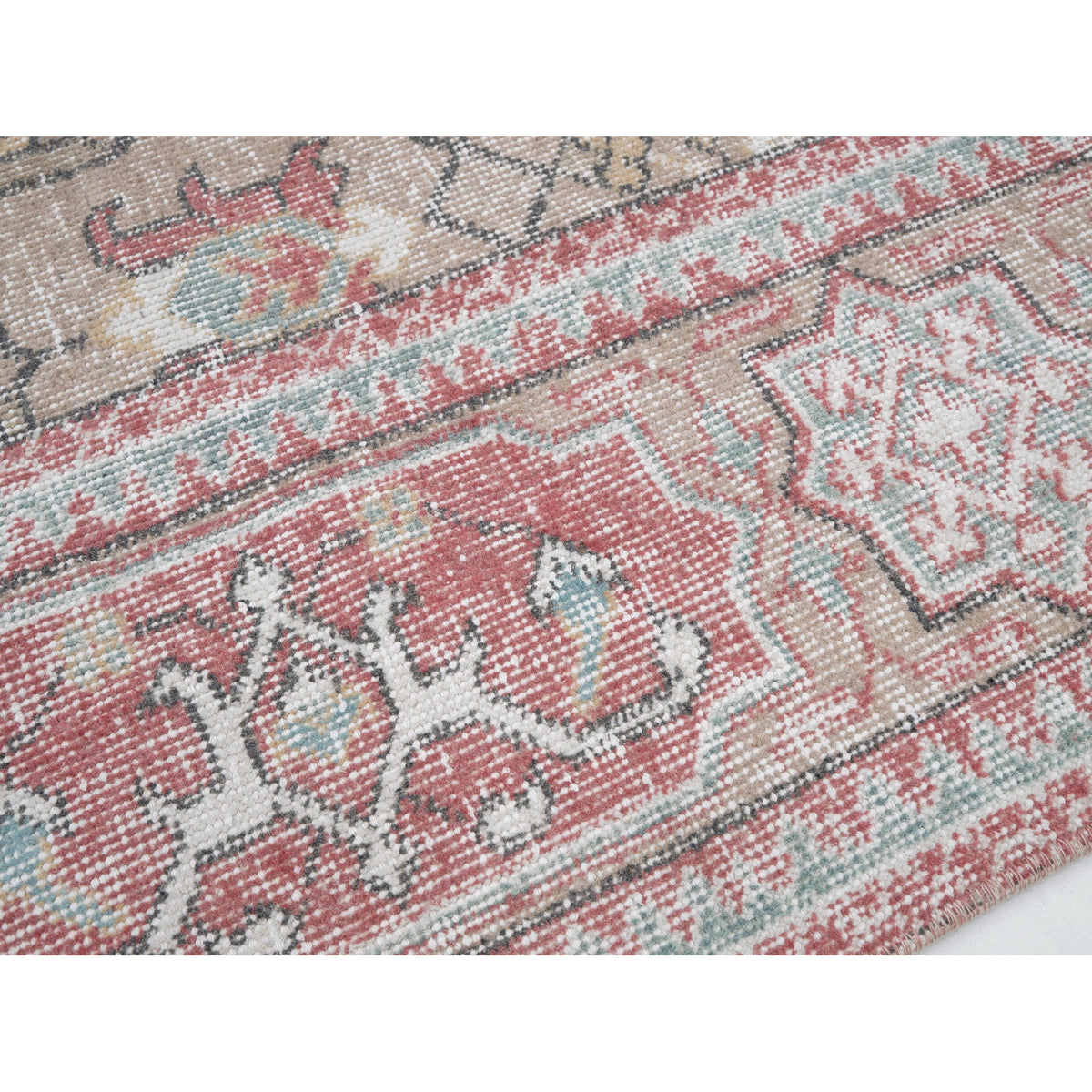 Egele - (6'10'' x 10'1'') Vintage Turkish Rug