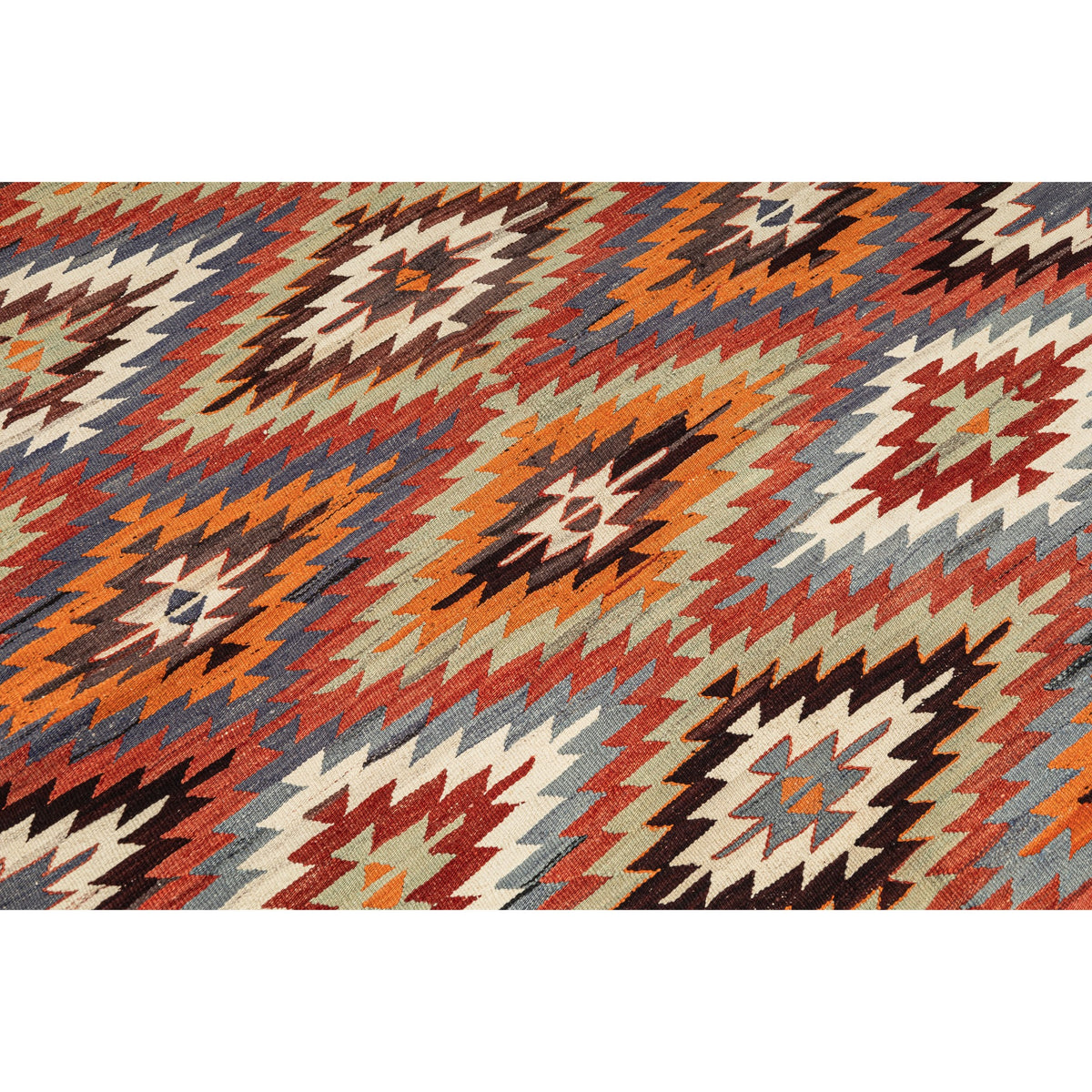 Lumanha - (4'10'' x 10'5'') Vintage Turkish Kilim