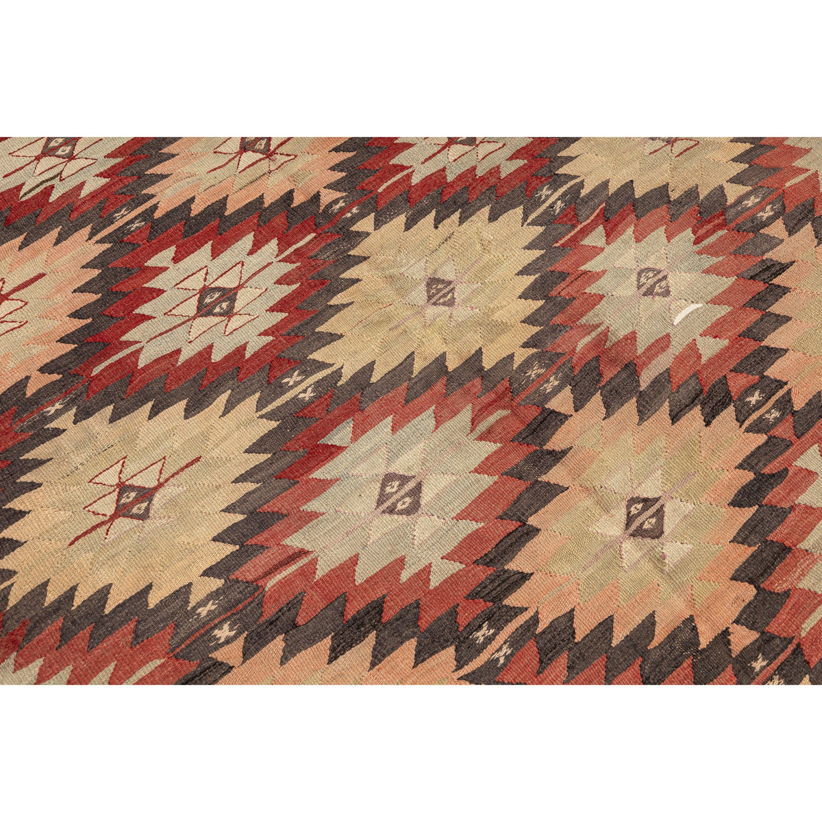 Afreda - (4'9'' x 10'4'') Vintage Turkish Kilim