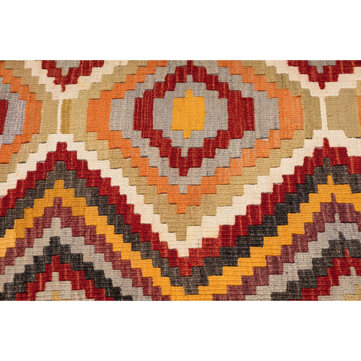 - (5'9'' x 8'2'') Vintage Turkish Kilim