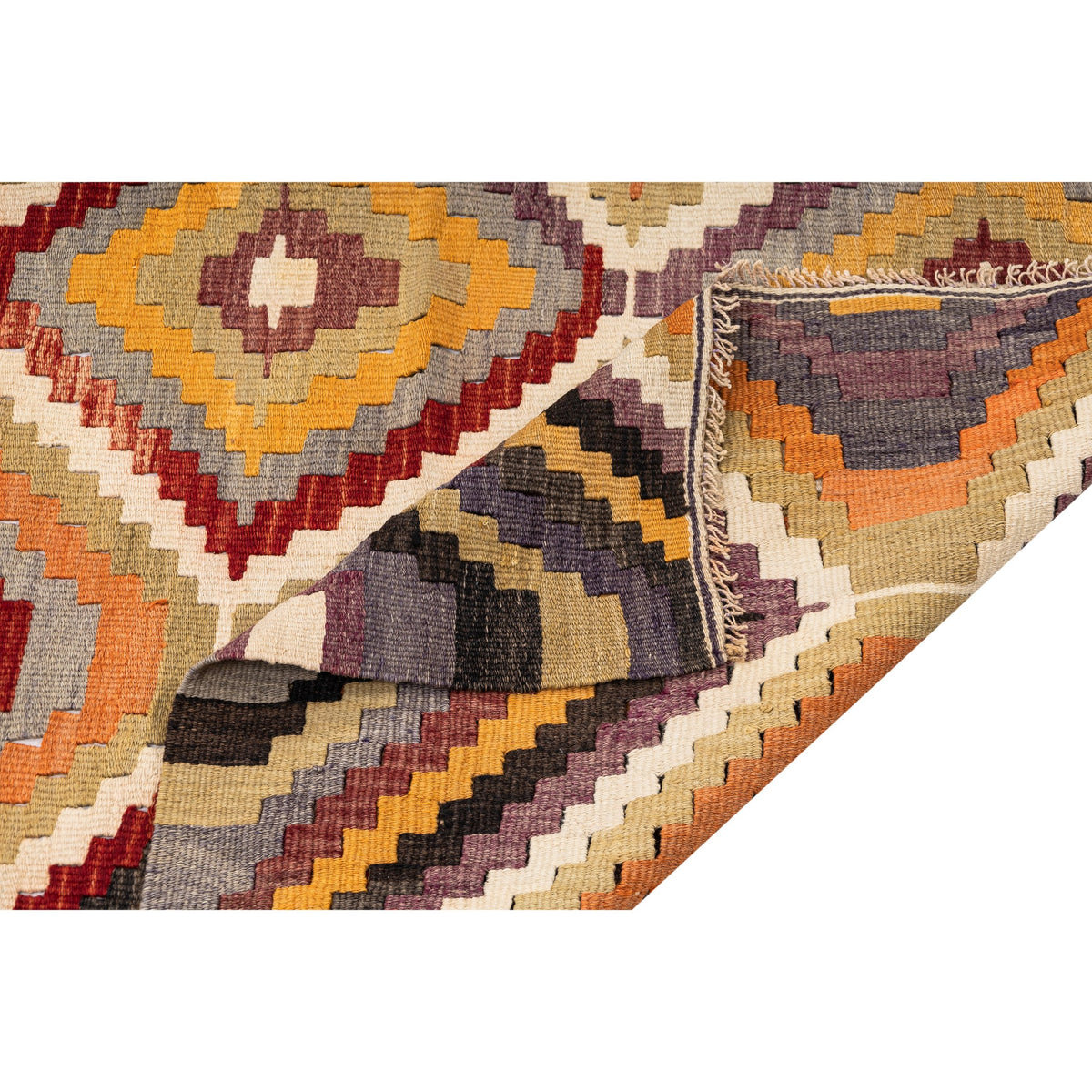 - (5'9'' x 8'2'') Vintage Turkish Kilim