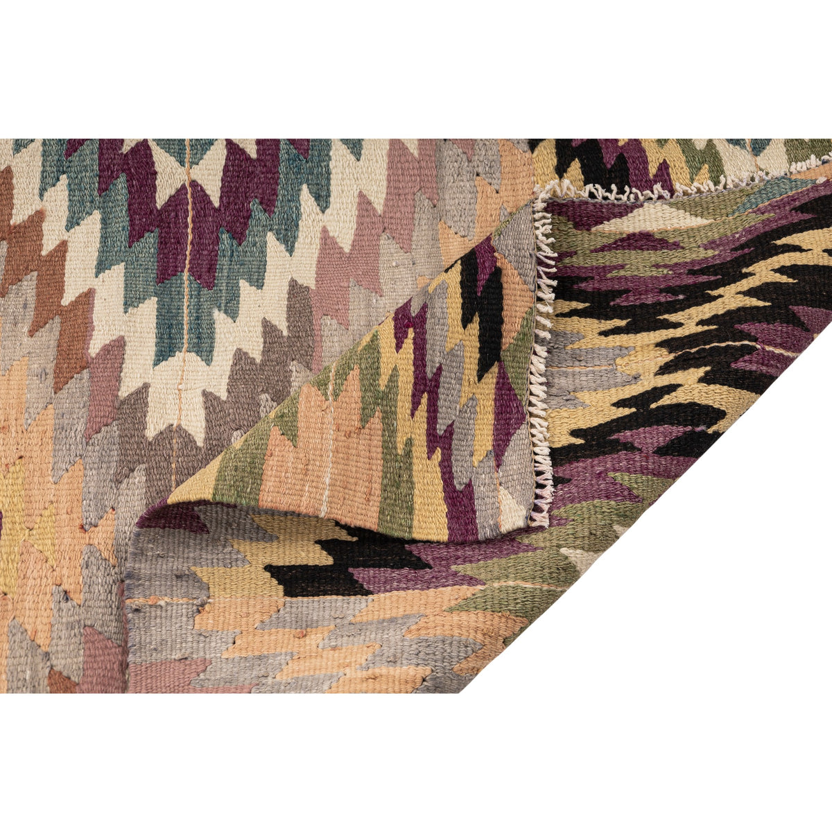 Darama - (5'3'' x 9'4'') Vintage Turkish Kilim