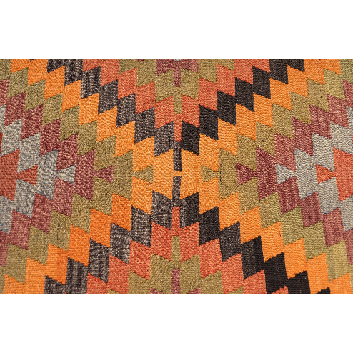 Goklen - (5'7'' x 8'11'') Vintage Turkish Kilim