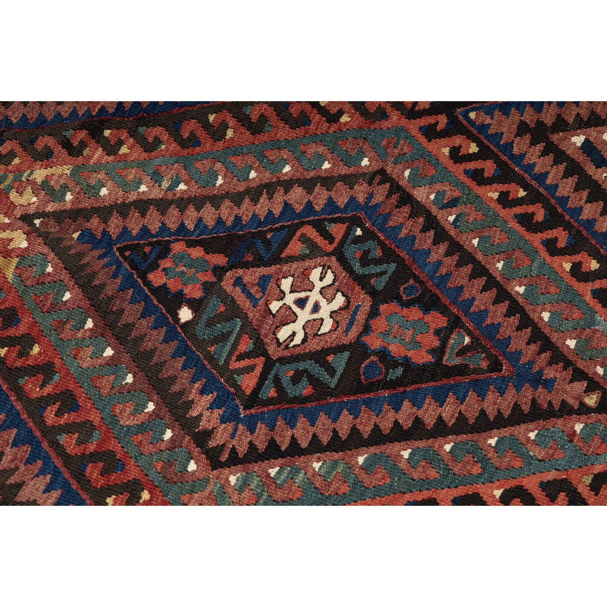 Ganne - (5' x 8'6'') Vintage Turkish Kilim