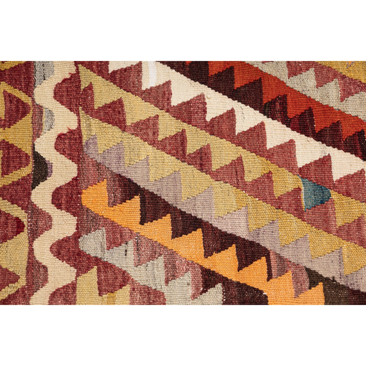 Liveng - (2'5'' x 7'7'') Vintage Turkish Kilim Runner