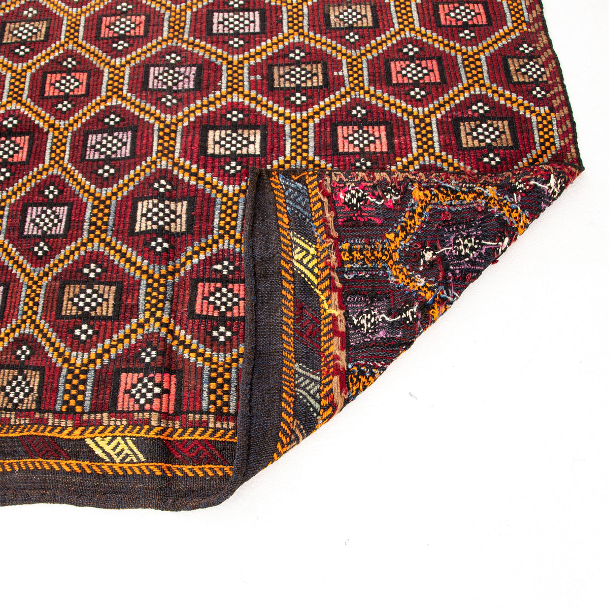 Ocone - (4'9''  x 9'7'') Vintage Turkish Kilim