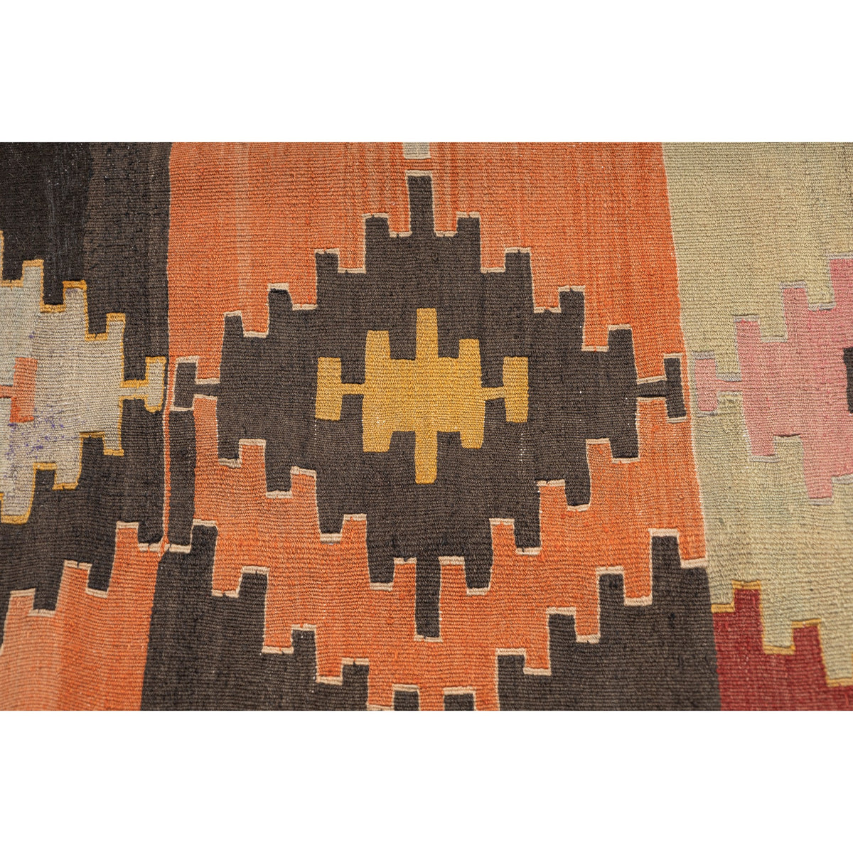 Novabad - (6' x 10'7'') Vintage Turkish Kilim