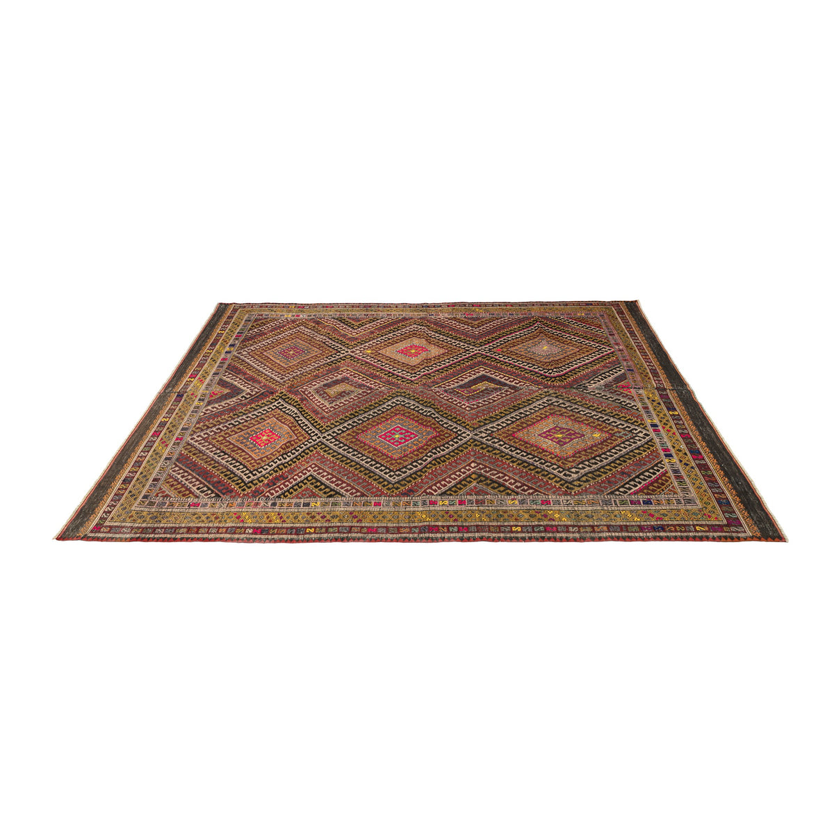 Kunta - (5'5'' x 7'9'') Vintage Turkish Kilim