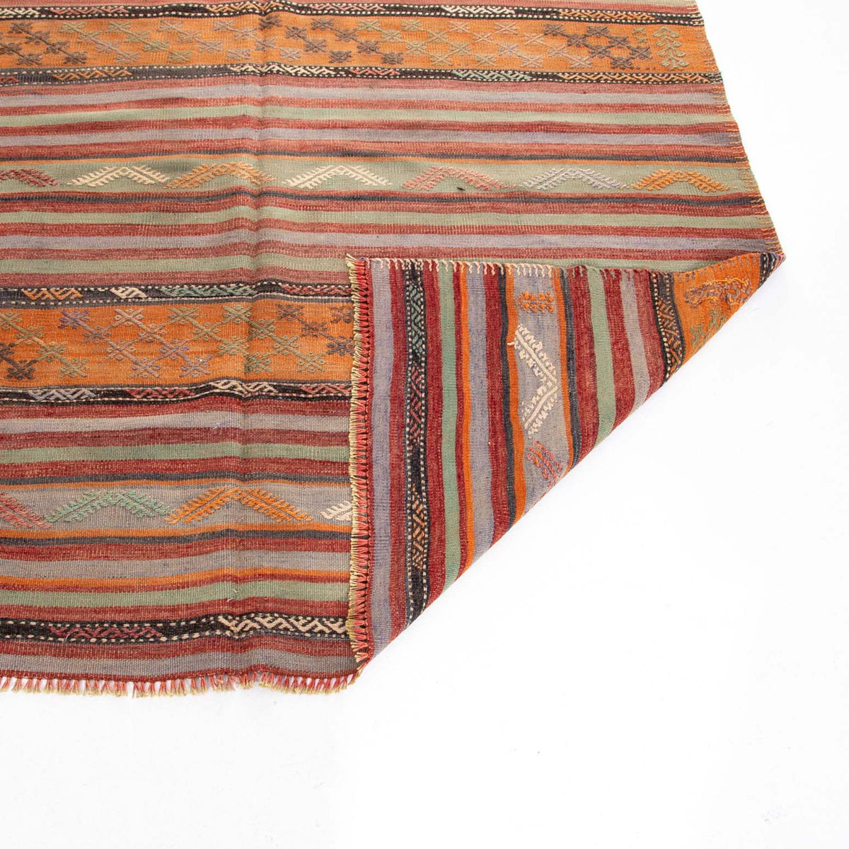 Manguen - (5'7'' x 11'2'') Vintage Turkish Kilim